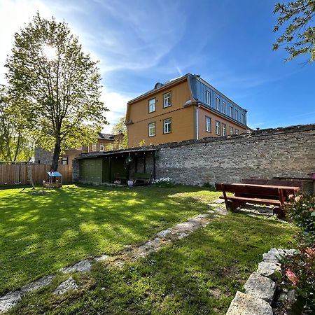Garden Studio Next To Telliskivi & Old Town Ταλίν Εξωτερικό φωτογραφία